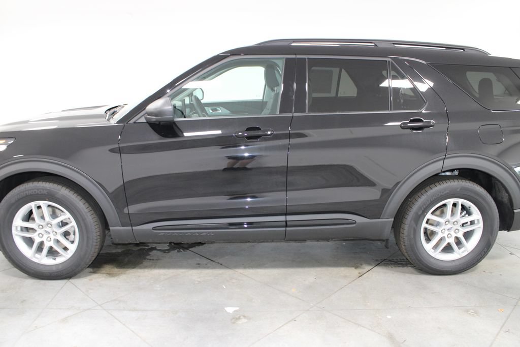 New 2026 Ford Explorer Active RWD image 5