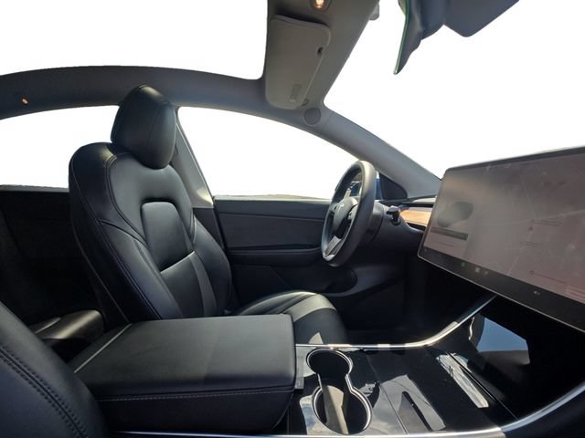 Used 2021 Tesla Model Y Long Range AWD/4WD image 16