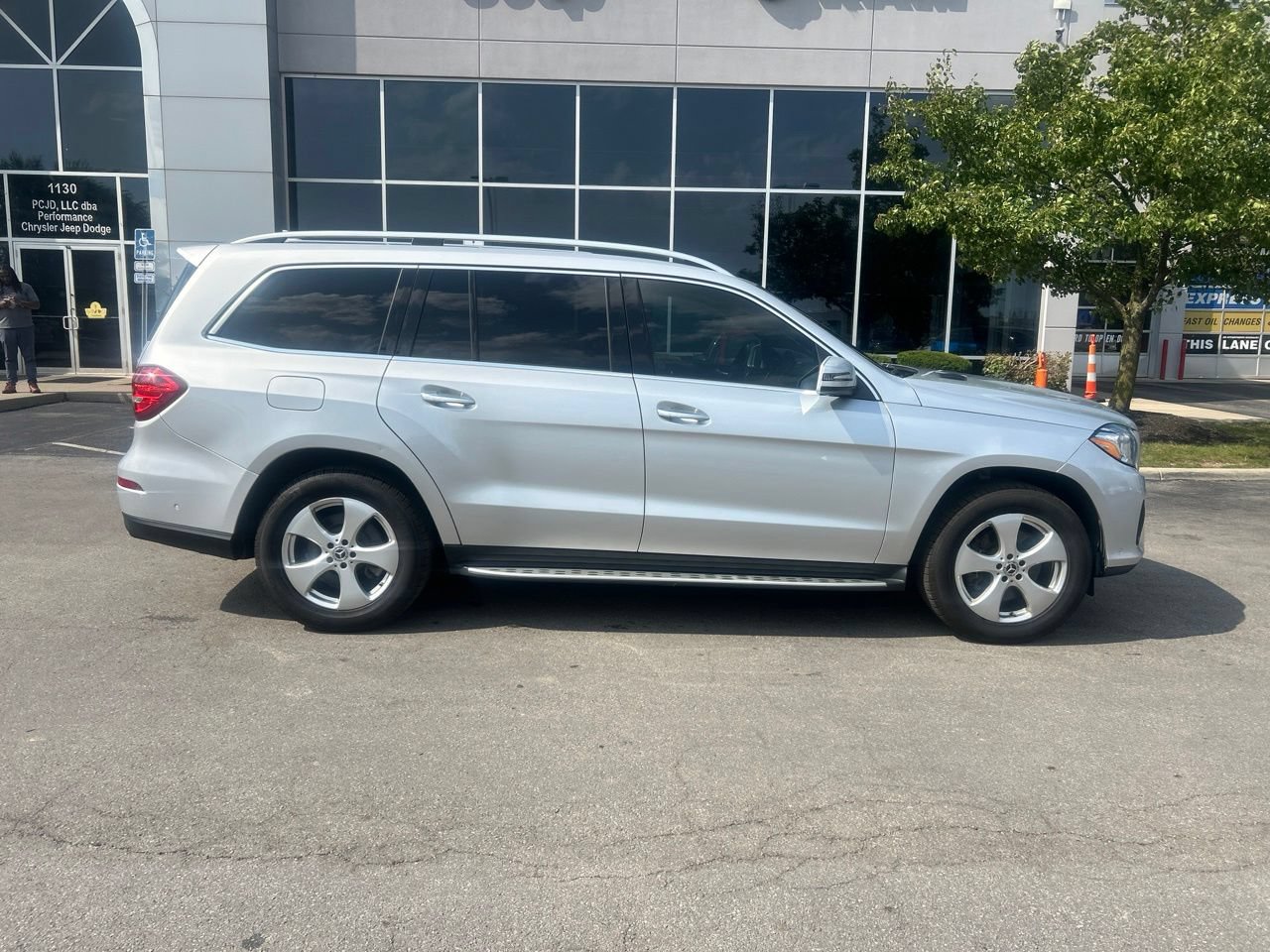 Used 2019 Mercedes-Benz GLS 450 4MATIC w/ Premium 1 Package image 2