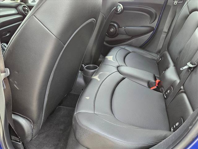 Used 2020 MINI Cooper 4-Door Hardtop w/ Storage Package FWD image 18