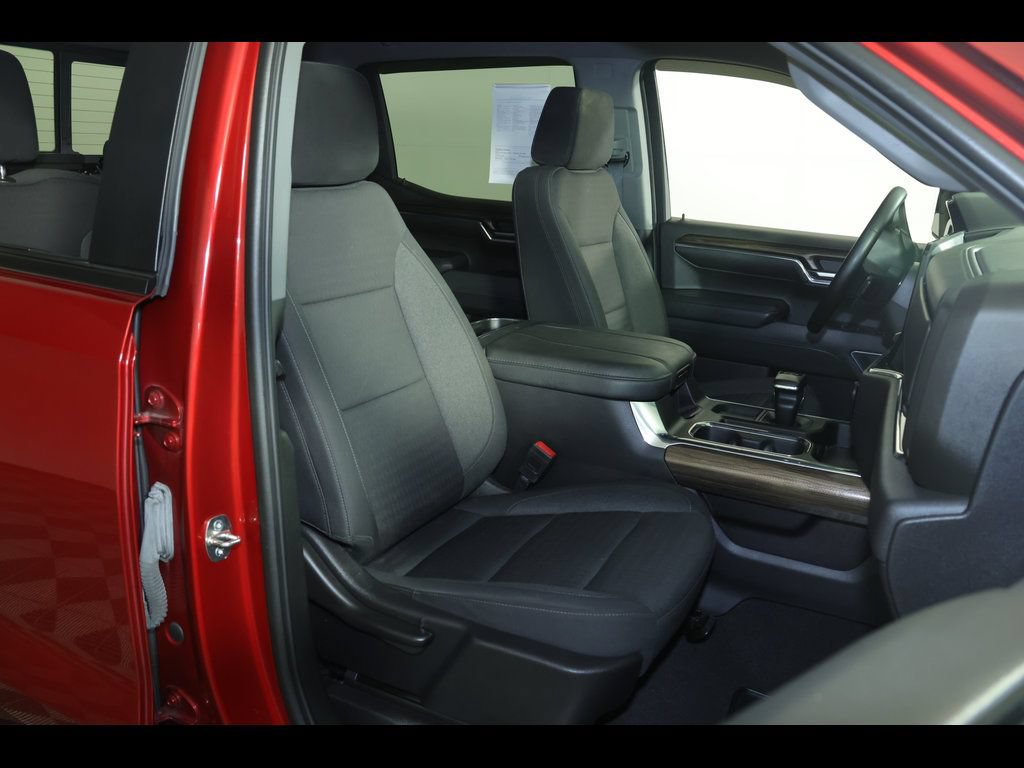 Used 2024 Chevrolet Silverado 1500 LT w/ Z71 Off-Road Package AWD/4WD image 28