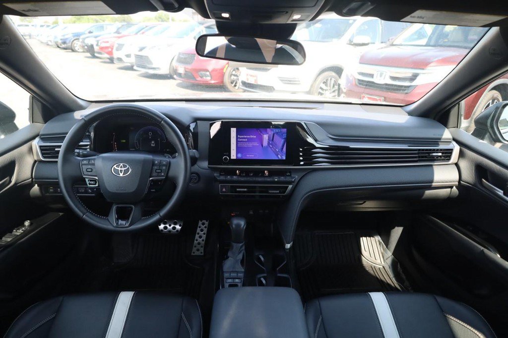 Certified 2025 Toyota Camry SE FWD image 7