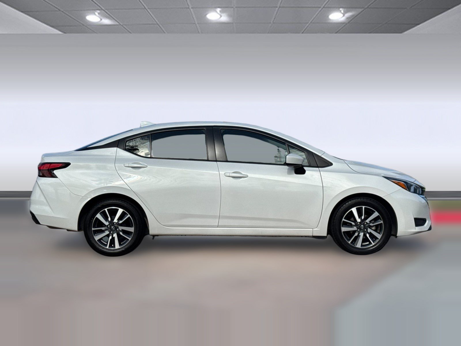 Used 2024 Nissan Versa SV FWD image 8