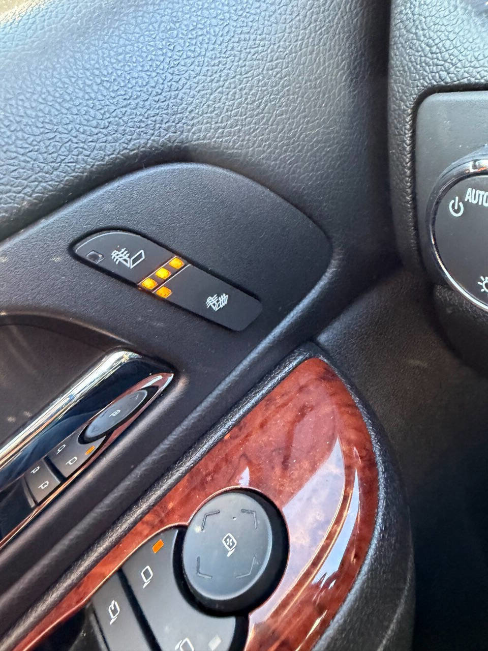 Used 2012 GMC Yukon 4WD Hybrid image 62