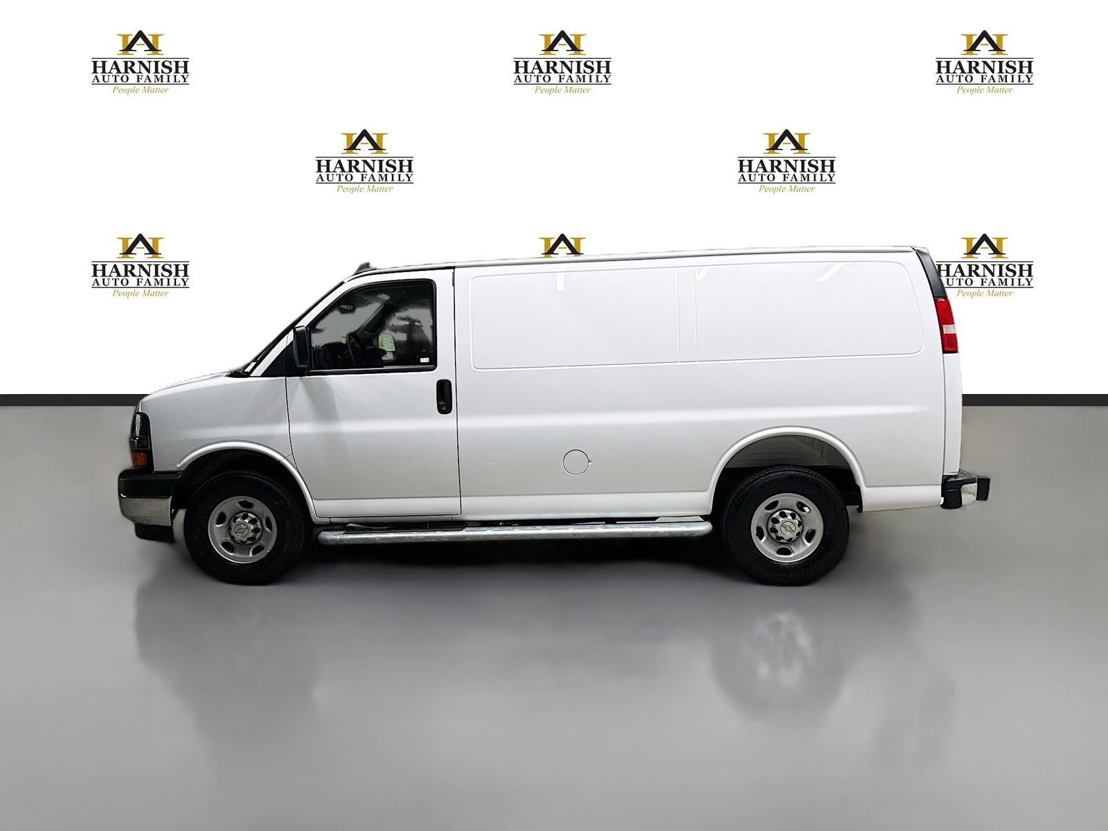 Used 2025 Chevrolet Express 2500 w/ Driver Convenience Package RWD image 10
