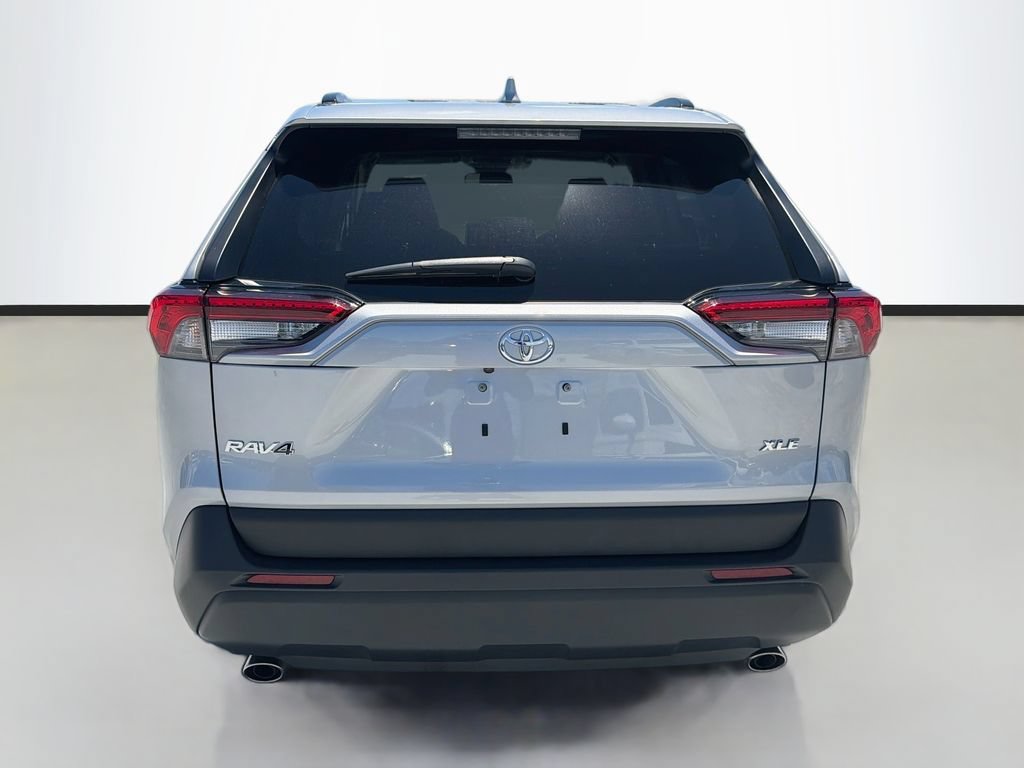Used 2025 Toyota RAV4 XLE FWD image 6
