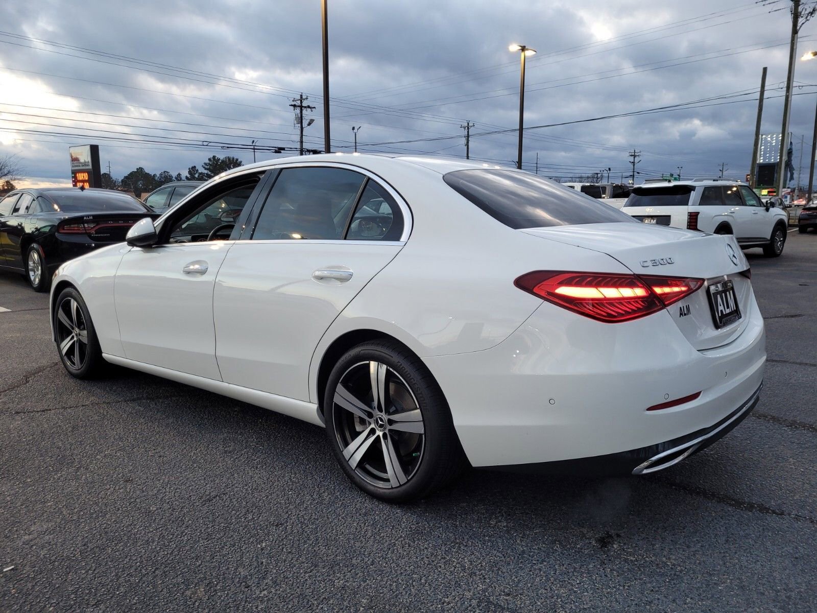 Used 2025 Mercedes-Benz C 300 Sedan image 6