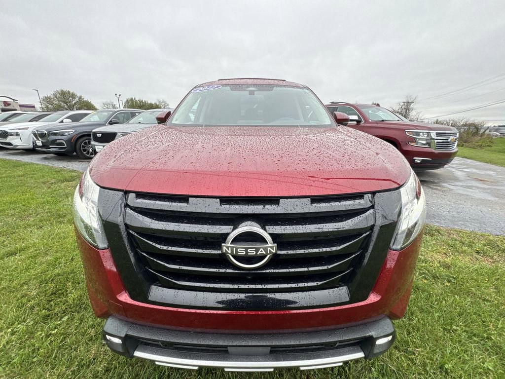 Used 2022 Nissan Pathfinder SL w/ SL Black Package AWD/4WD image 26