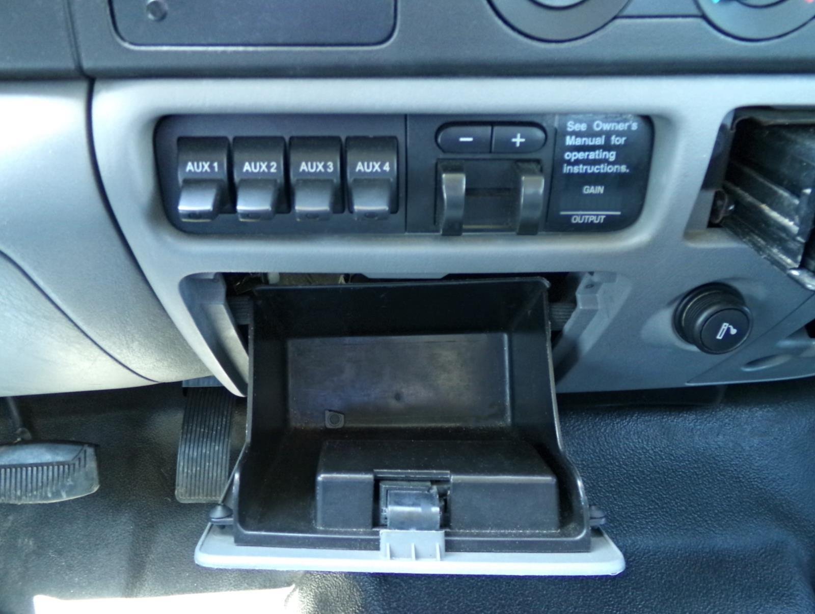 Used 2006 Ford F350 XL RWD image 13