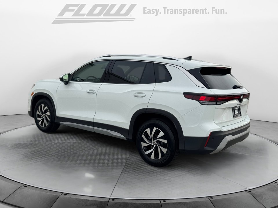 New 2026 Volkswagen Tiguan S FWD image 5