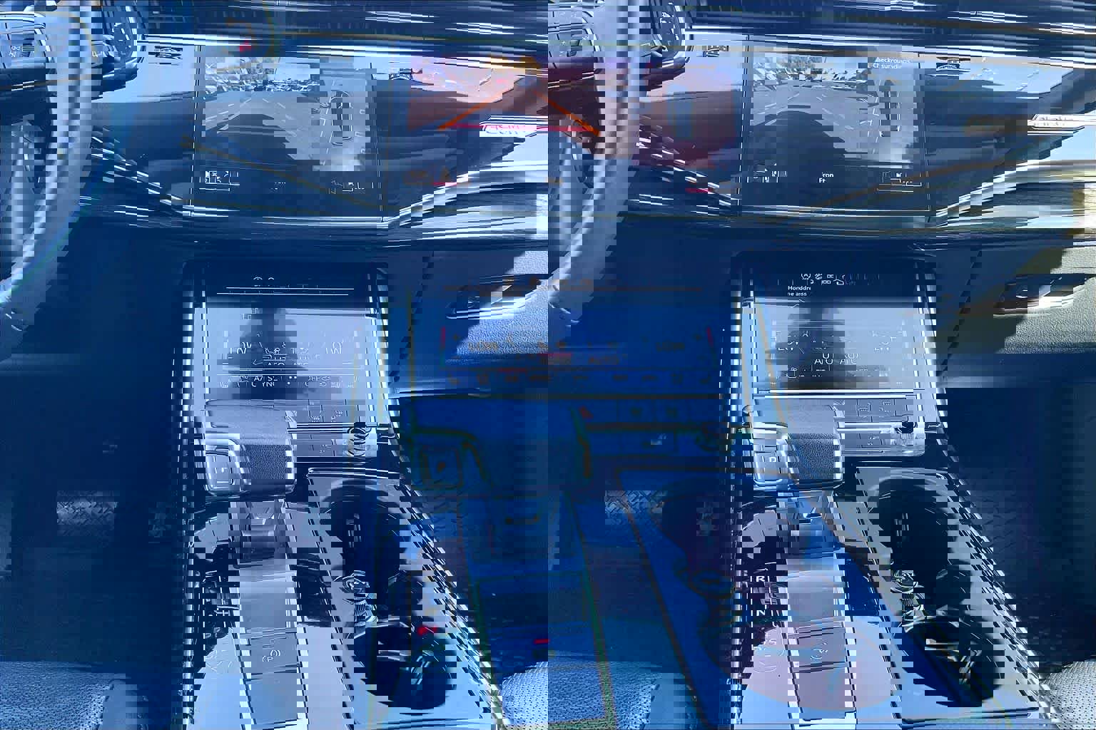 Used 2023 Audi Q7 Premium Plus w/ Premium Plus Package image 32