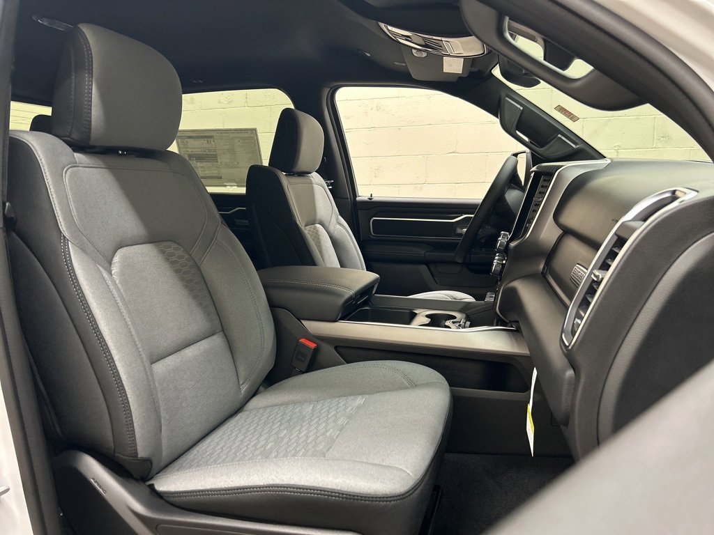 New 2026 RAM 1500 4x4 Crew Cab image 10