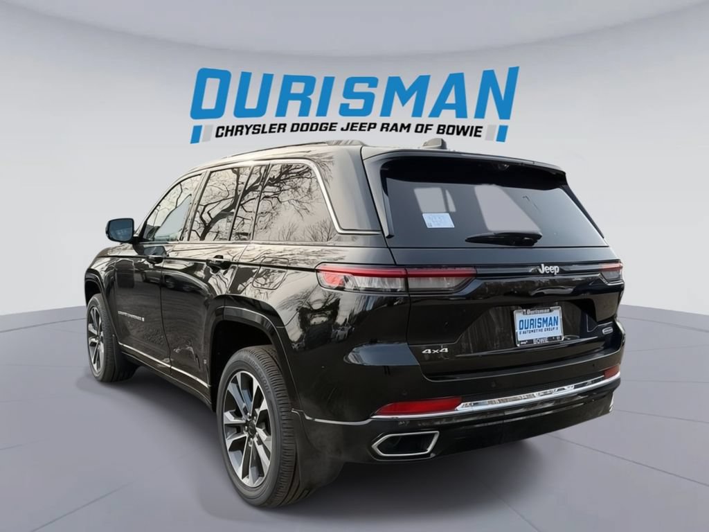 New 2025 Jeep Grand Cherokee Overland w/ Luxury Tech Group IV AWD/4WD image 4