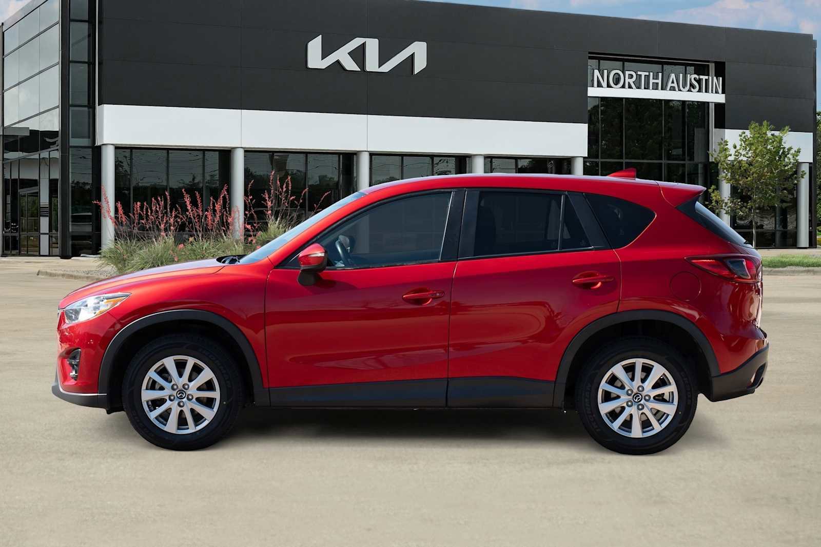 Used 2016 MAZDA CX-5 Touring image 4