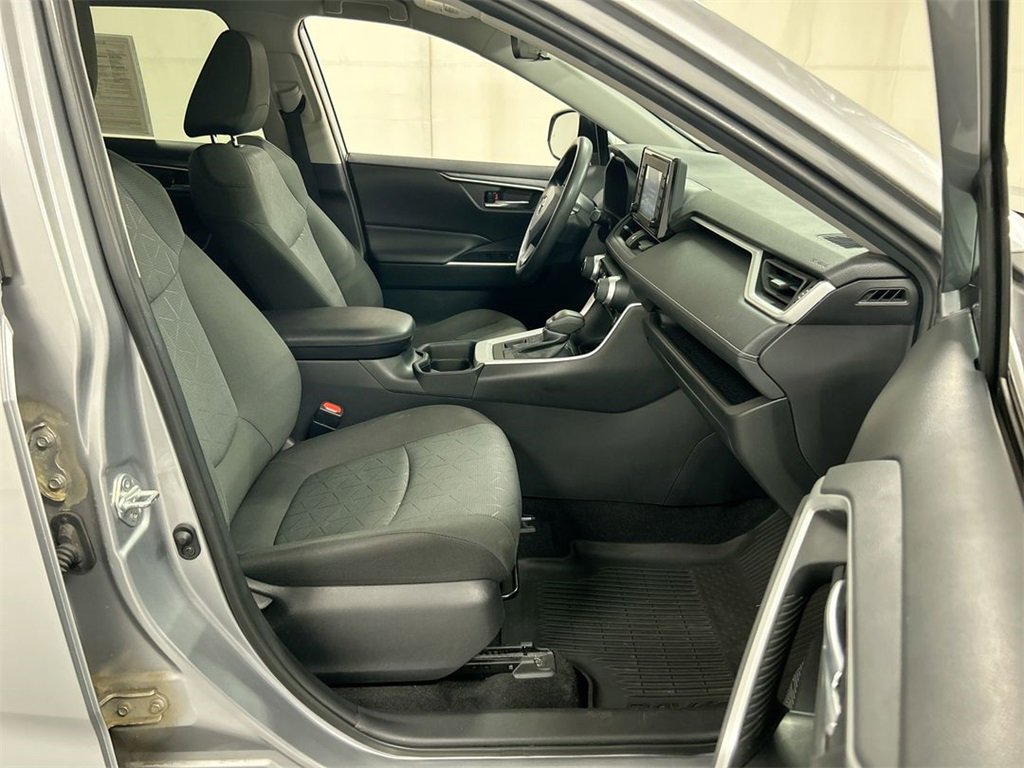 Used 2021 Toyota RAV4 XLE image 22