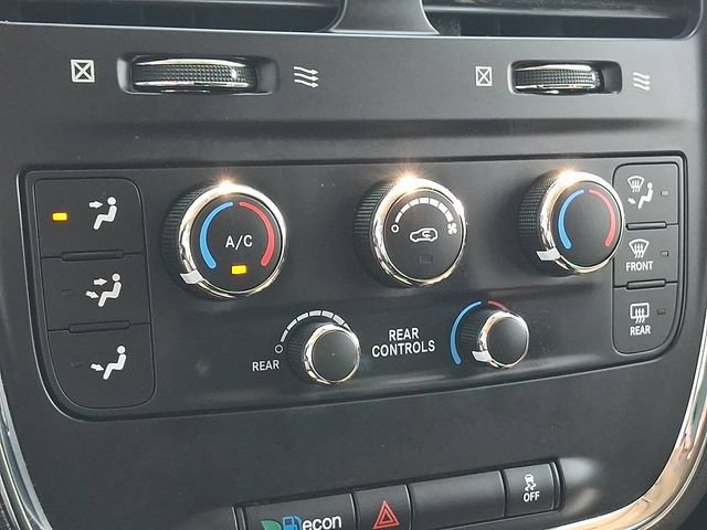 Used 2019 Dodge Grand Caravan SE FWD image 18