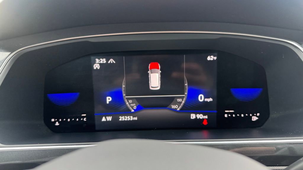 Used 2023 Volkswagen Tiguan SE R-Line image 9