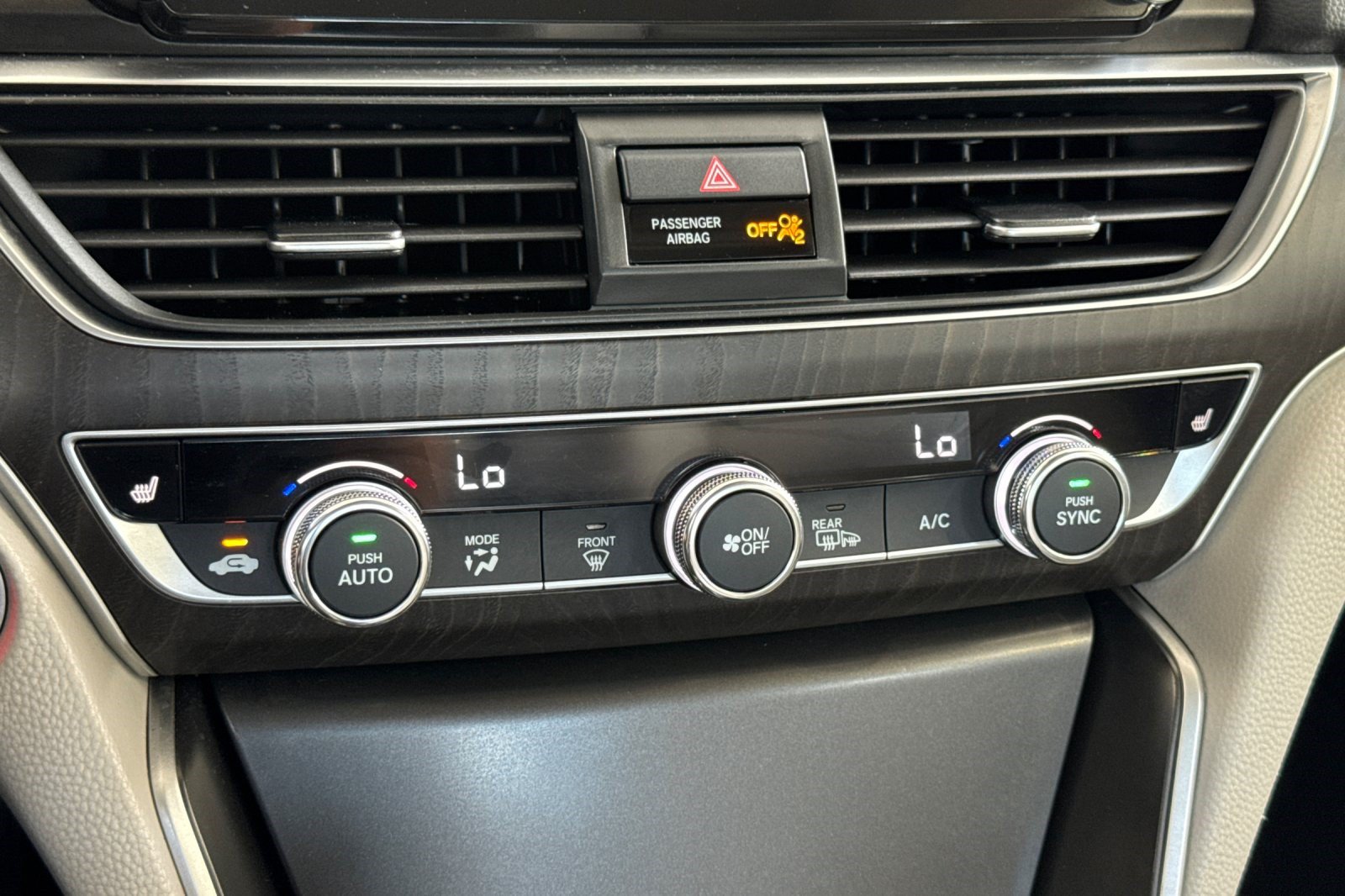 Used 2018 Honda Accord EX-L image 25