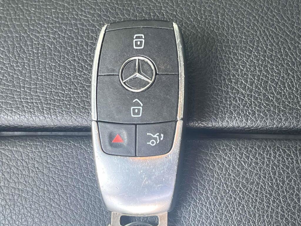Used 2024 Mercedes-Benz CLA 250 4MATIC image 4
