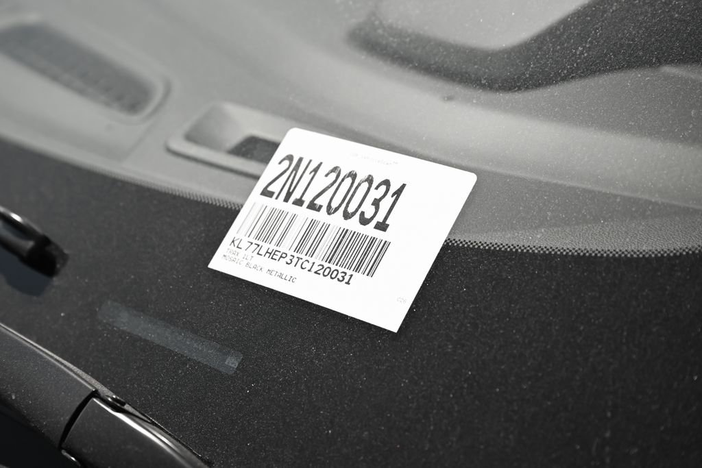 New 2026 Chevrolet Trax LT w/ LPO, Blackout Package FWD image 34