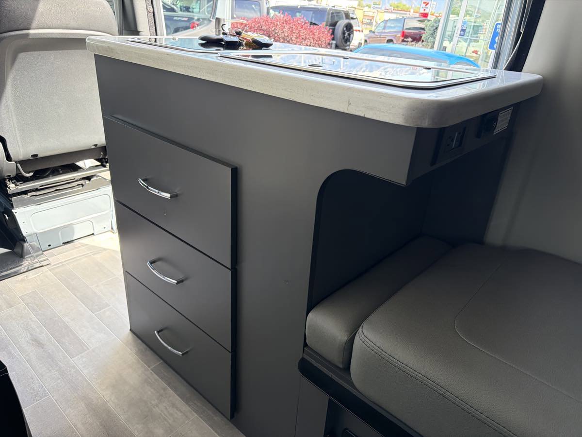 Used 2022 Mercedes-Benz Sprinter 2500 image 23