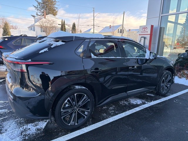 Used 2024 Toyota bZ4X Limited image 4