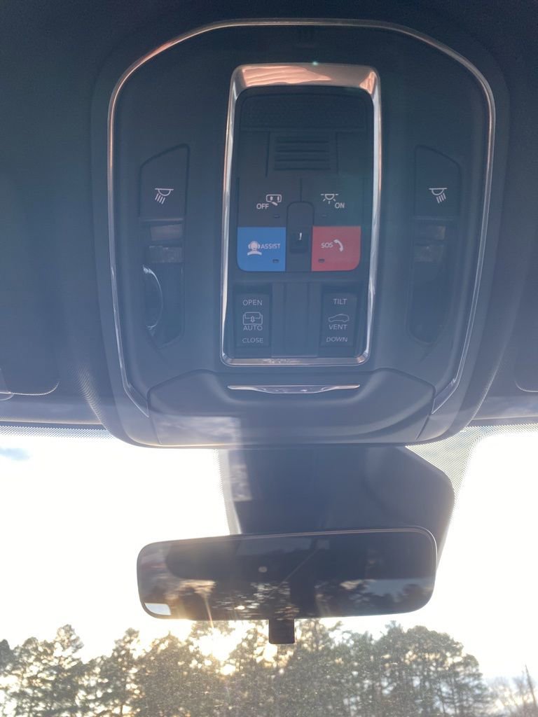 New 2025 Jeep Grand Cherokee Laredo X image 36