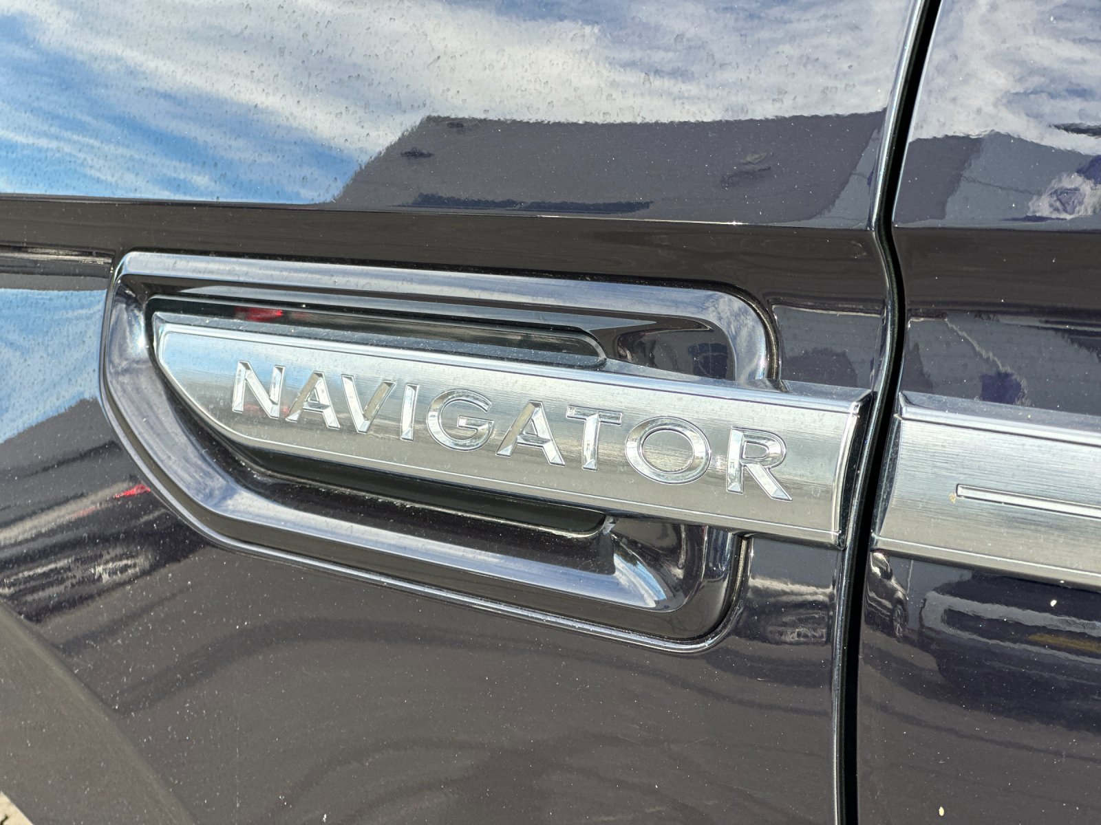 Certified 2021 Lincoln Navigator Reserve w/ Luxury Package AWD/4WD image 27
