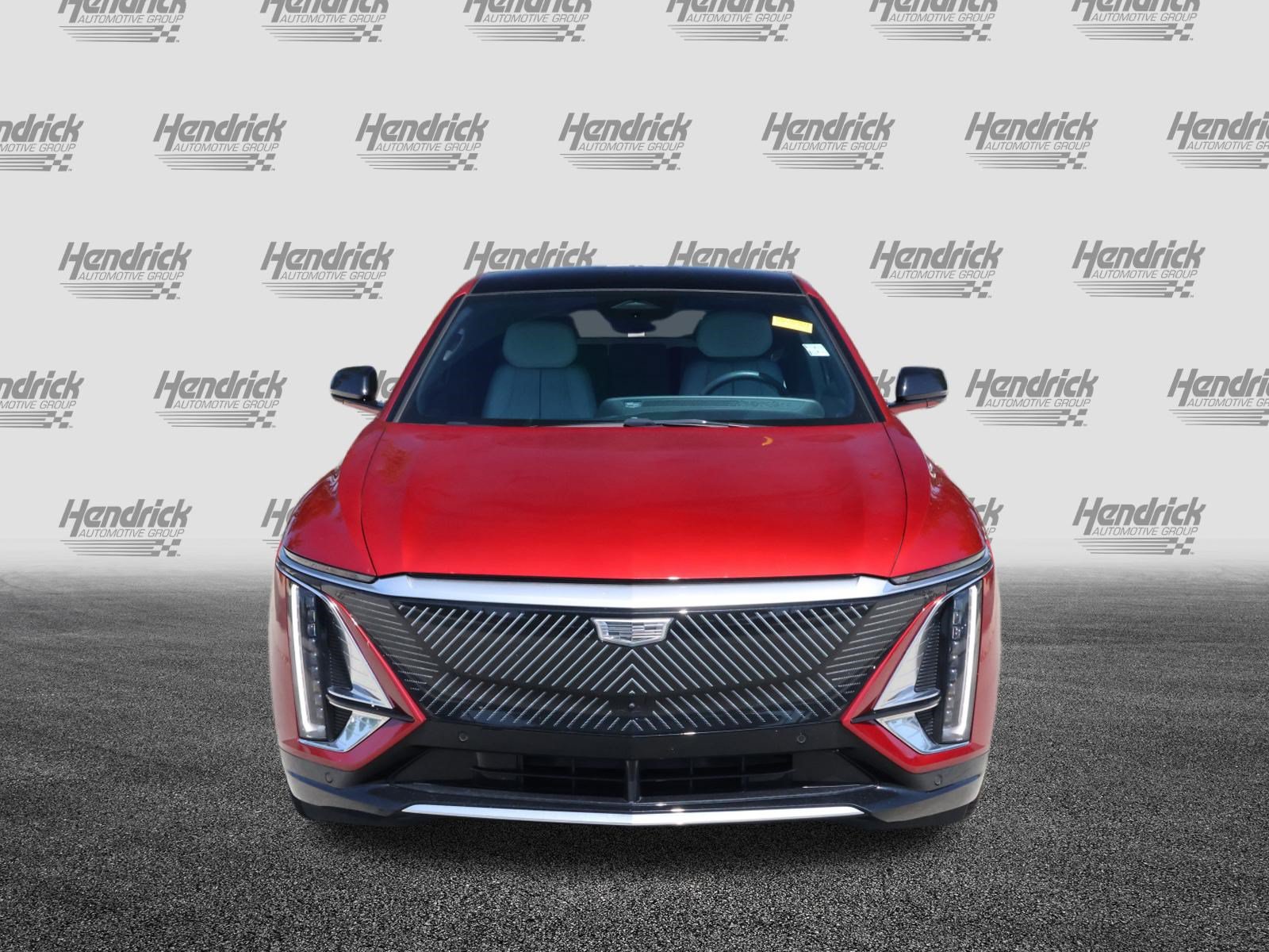Used 2024 Cadillac Lyriq Luxury RWD image 3