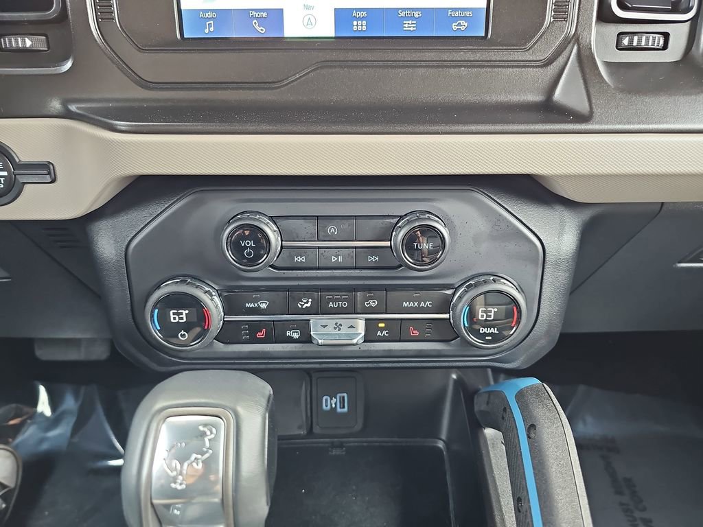 Used 2023 Ford Bronco Wildtrak image 29