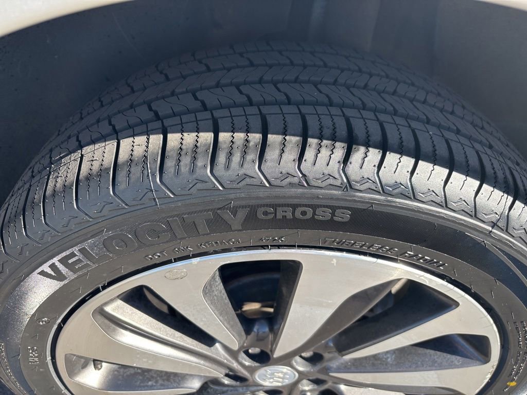 Used 2017 Buick Encore Essence image 16