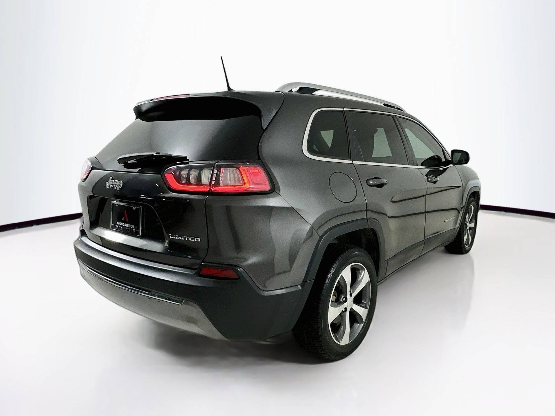 Used 2019 Jeep Cherokee Limited FWD image 8