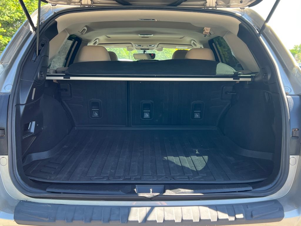 Used 2019 Subaru Outback 3.6R Limited AWD/4WD image 40