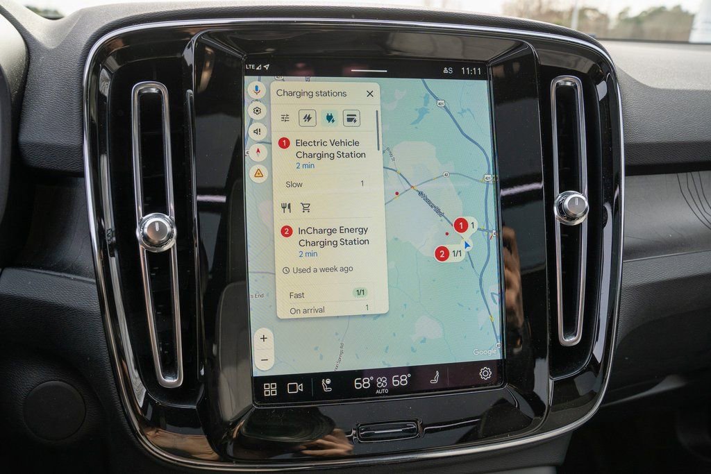 Used 2023 Volvo XC40 Recharge Ultimate image 8