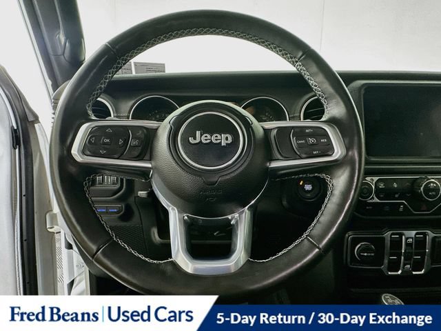 Used 2022 Jeep Wrangler Unlimited Sahara w/ Cold Weather Group AWD/4WD image 16