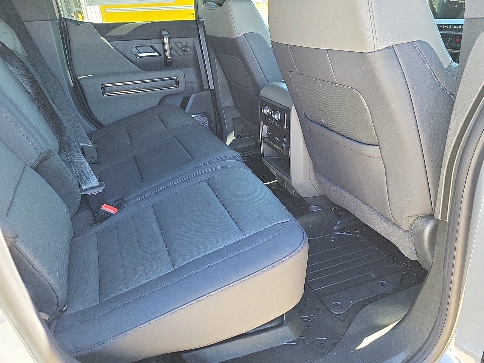 New 2025 GMC Hummer EV 2X w/ Extreme Off-Road Package image 11