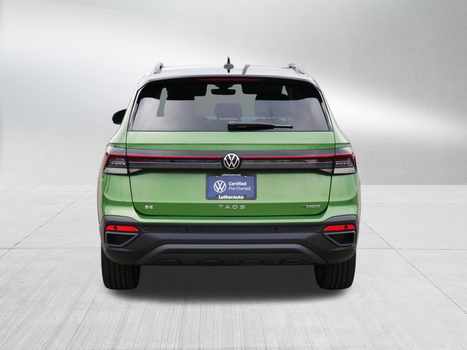 Certified 2025 Volkswagen Taos SE AWD/4WD image 6