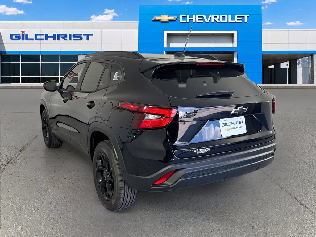 New 2026 Chevrolet Trax LT w/ Midnight Edition FWD image 6