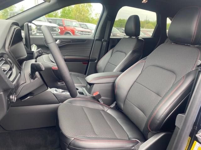 Used 2024 Ford Escape ST-Line Select w/ Tech Pack #2 AWD/4WD image 10