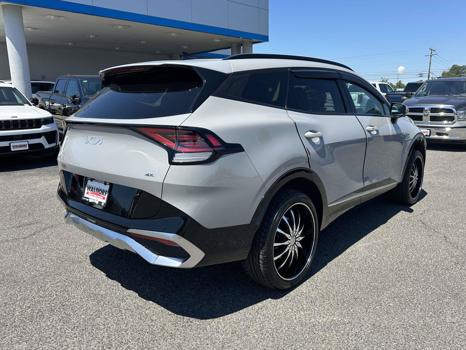 Used 2023 Kia Sportage SX AWD/4WD image 8
