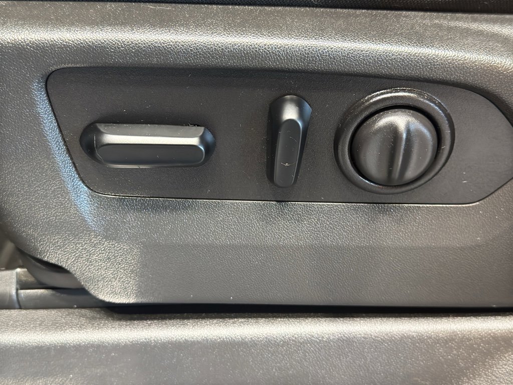 Used 2021 Chevrolet Silverado 2500 LT w/ Convenience Package image 15