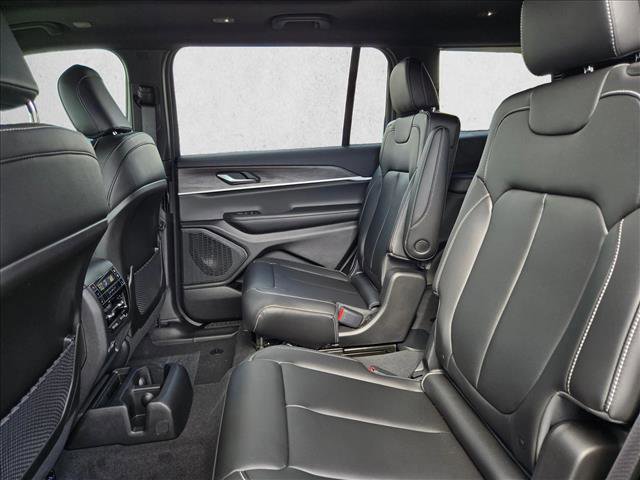 New 2025 Jeep Grand Cherokee L Limited w/ Black Appearance Package image 16