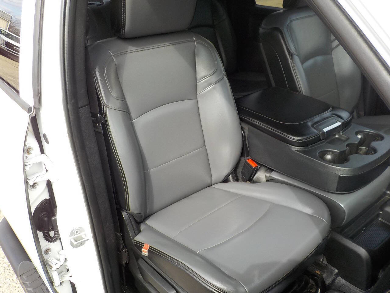 Used 2022 RAM 2500 Tradesman w/ Chrome Appearance Group image 28