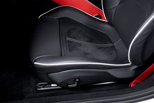 Certified 2025 Ferrari Roma Spider image 23