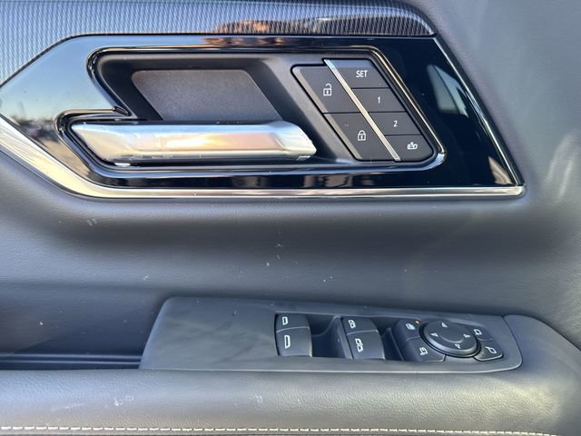 New 2026 GMC Yukon XL Elevation image 13