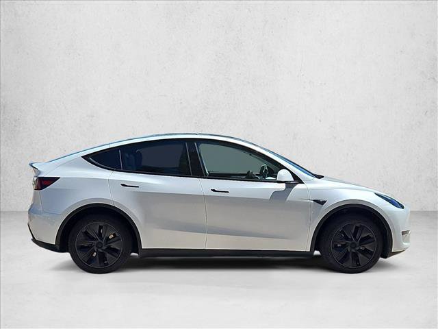 Used 2025 Tesla Model Y Long Range AWD/4WD image 4