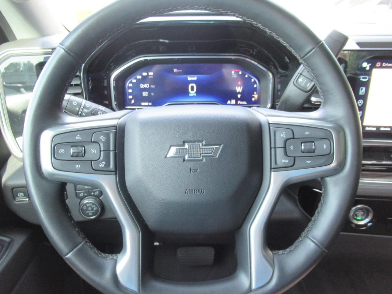 Used 2023 Chevrolet Silverado 1500 RST AWD/4WD image 23