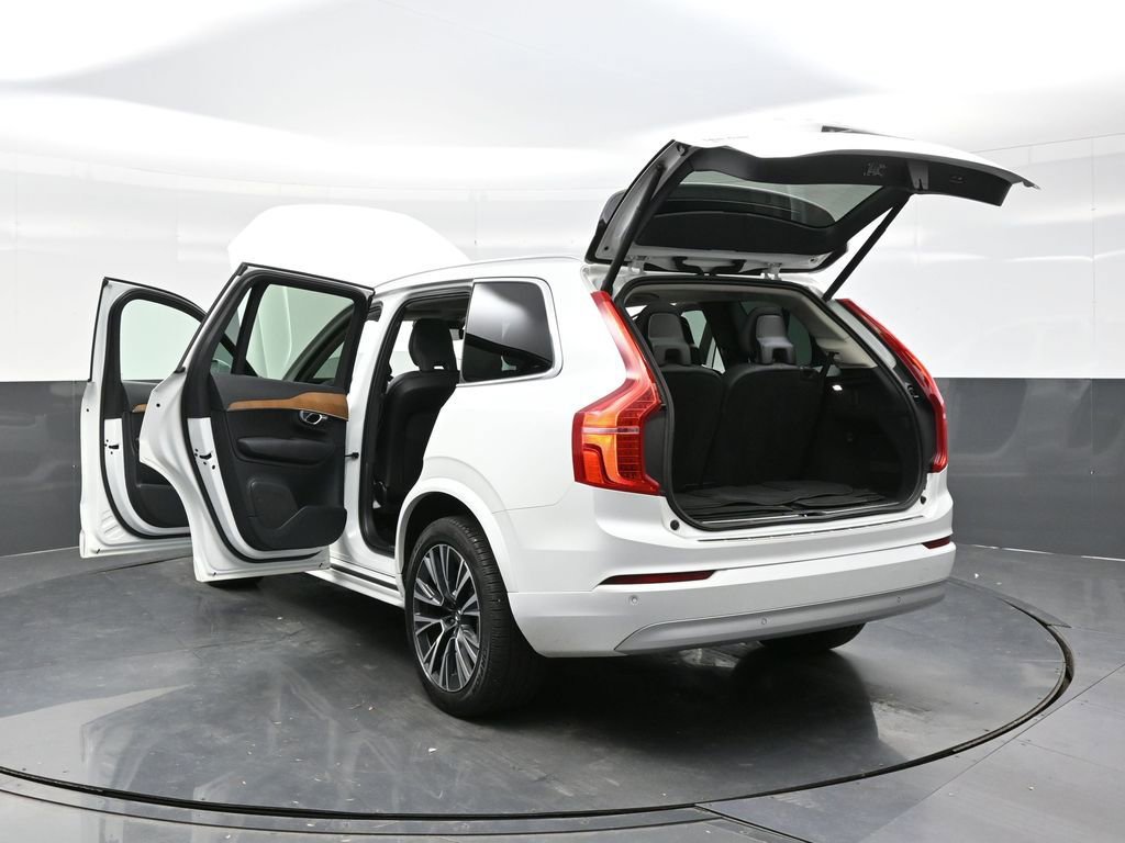 Used 2022 Volvo XC90 T6 Momentum w/ Climate Package AWD/4WD image 41