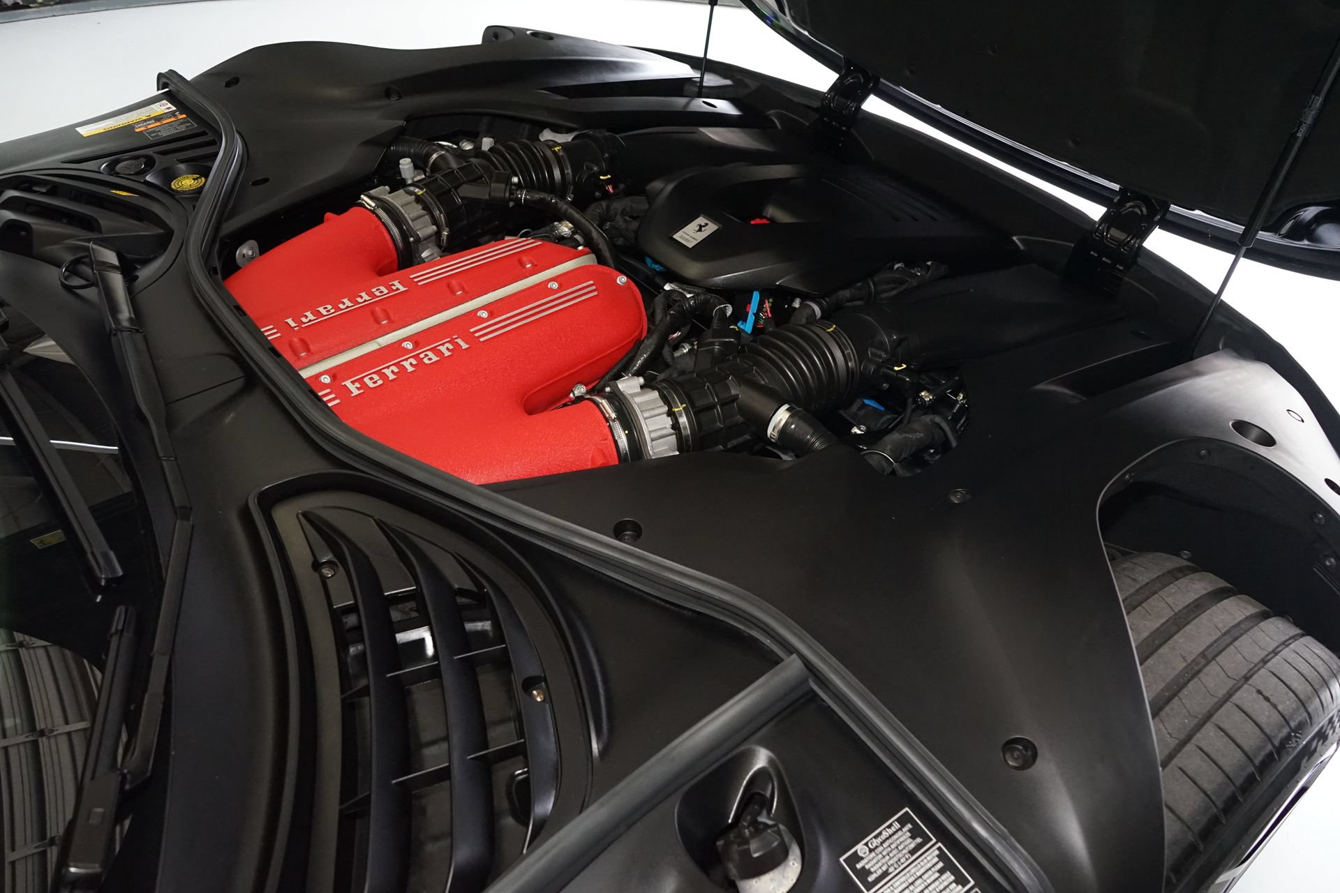 Used 2025 Ferrari 12Cilindri RWD image 38