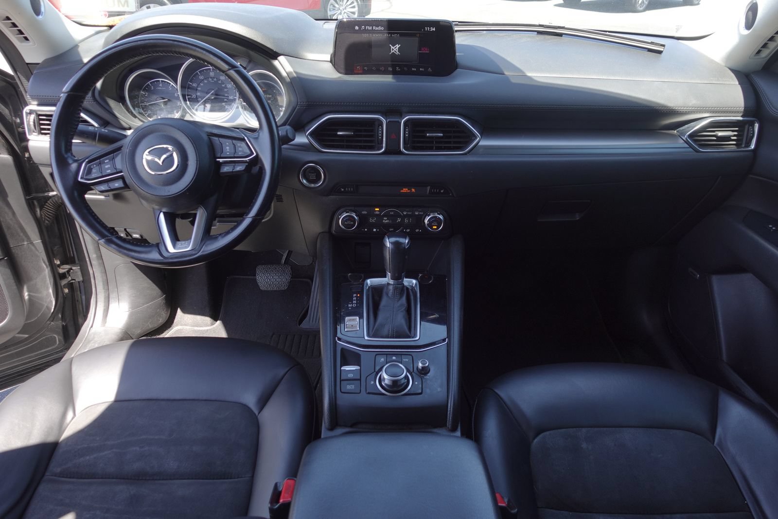 Used 2018 MAZDA CX-5 Touring w/ Preferred Equipment Package FWD image 11